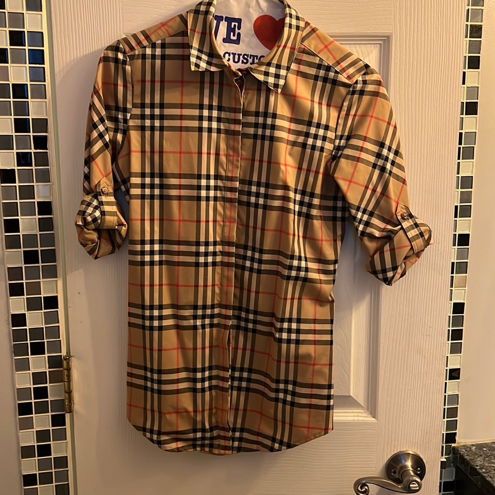 Burberry women’s Vintage Check Stretch Cotton Twill Shirt